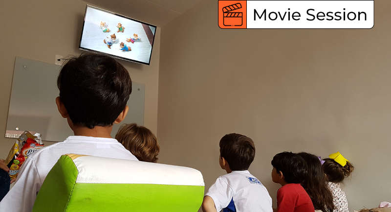 Easy Movie Session Nessa aula os alunos poderão assistir filmes com áudio em inglês e legenda em português
